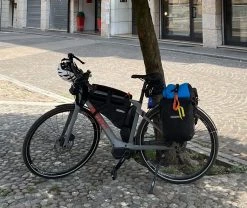 Ortlieb - Frame-Pack Rolltop 4 - Sacoche de vélo -Sacs à dos - Cyclisme Soldes ortlieb frame pack rolltop 4 velotasche cc4a371730f1a7cddf92625cde1b4296 1